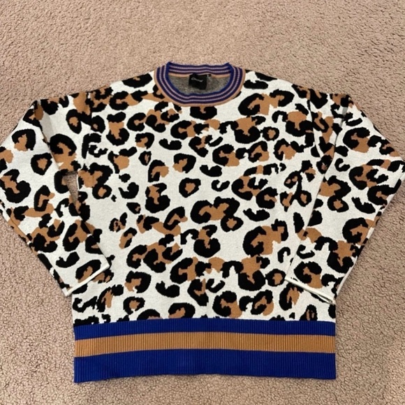 Women's CLICHE leopard print thick wool blend sweater - Picture 9 of 10